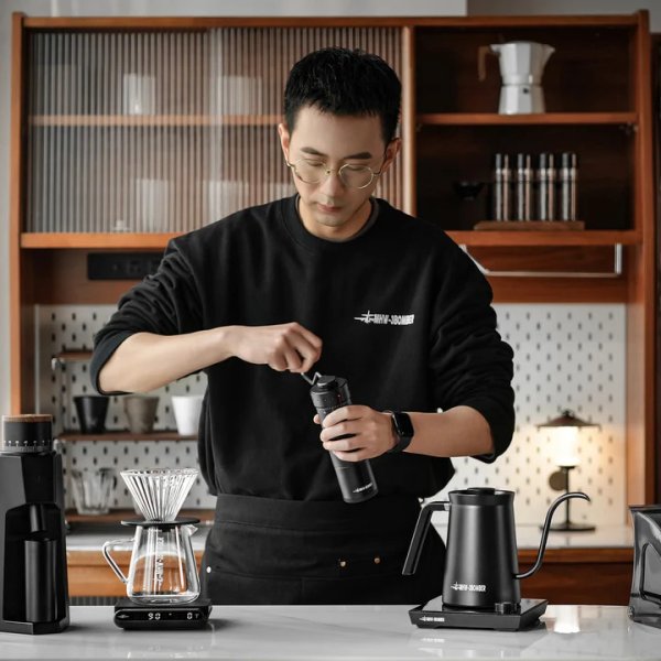MHW-3BOMBER BLADE R3 Manual Coffee Grinder - Image 4